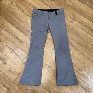 Holden women’s snowboard/ski pants size L